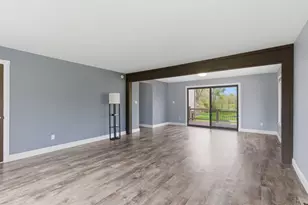 10370 Joliet St, Saint John, IN 46373 - Photo 4