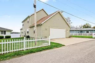 107 Lakeview Dr, Walkerton, IN 46574 - Photo 10
