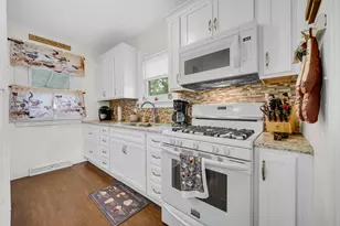 518 Grove St, La Porte, IN 46350 - Photo 6