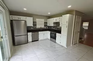 3245 Blue Ash Ln, Indianapolis, IN 46239 - Photo 2