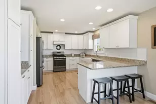 688 Village Pkwy, Lowell, IN 46356 - Photo 6