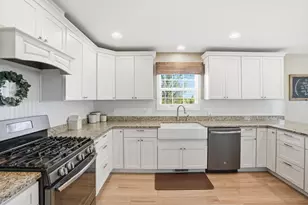 688 Village Pkwy, Lowell, IN 46356 - Photo 8