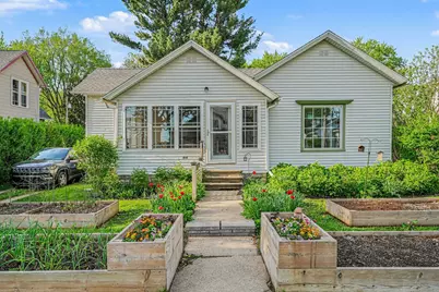 819 E Jefferson Street, Valparaiso, IN 46383 - Photo 1