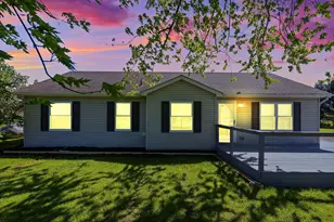 16435 Colorado St, Hebron, IN 46341 - Photo 2
