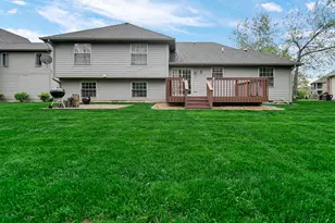 10621 Erie Dr, Crown Point, IN 46307 - Photo 52