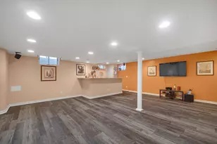 10621 Erie Dr, Crown Point, IN 46307 - Photo 38