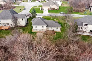 10621 Erie Dr, Crown Point, IN 46307 - Photo 42
