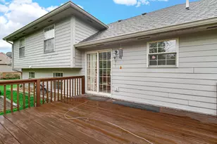 10621 Erie Dr, Crown Point, IN 46307 - Photo 54