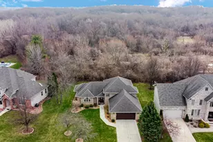 10621 Erie Dr, Crown Point, IN 46307 - Photo 2