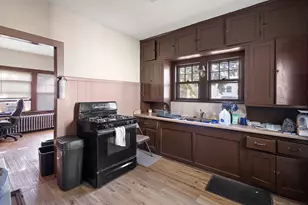 324 S Main St, Crown Point, IN 46307 - Photo 22