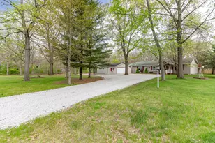 11344 Cumberland Rd, Demotte, IN 46310 - Photo 6