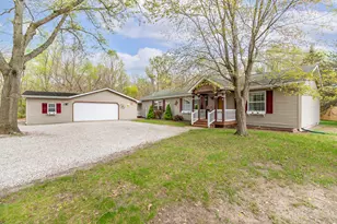 11344 Cumberland Rd, Demotte, IN 46310 - Photo 2