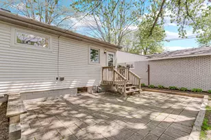410 S 12th St, Chesterton, IN 46304 - Photo 20