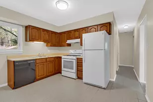 410 S 12th St, Chesterton, IN 46304 - Photo 6