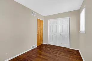 410 S 12th St, Chesterton, IN 46304 - Photo 14