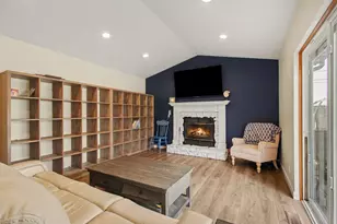 1123 Waverly Rd, Chesterton, IN 46304 - Photo 4
