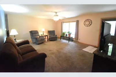 910 E Stewart Drive, Rensselaer, IN 47978 - Photo 12