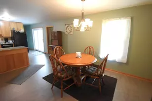 910 E Stewart Dr, Rensselaer, IN 47978 - Photo 16
