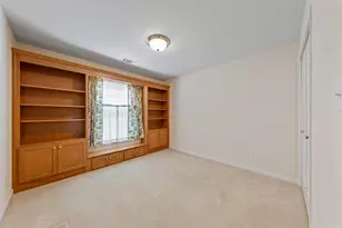 2629 Georgetowne Dr, Highland, IN 46322 - Photo 6