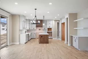 9430 Iris Dr, Saint John, IN 46373 - Photo 18