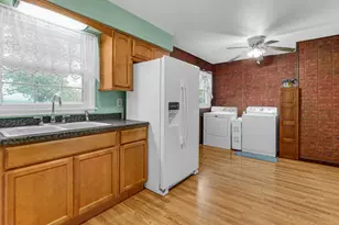 2391 Jacqueline St, Portage, IN 46368 - Photo 8