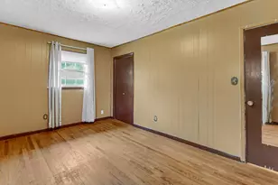 2391 Jacqueline St, Portage, IN 46368 - Photo 10