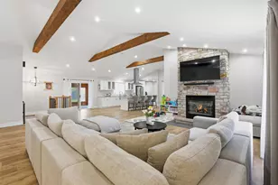 815 Schilling Dr, Dyer, IN 46311 - Photo 6