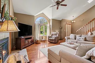 10009 Delmar St, Saint John, IN 46373 - Photo 4
