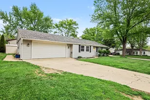 7080 Sherwood Ave, Portage, IN 46368 - Photo 2