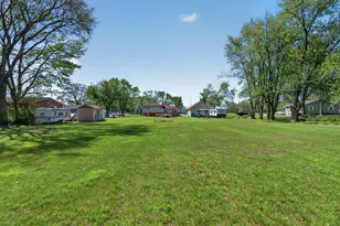 4026 W 61st Ave, Hobart, IN 46342 - Photo 24