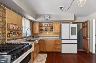4026 W 61st Ave, Hobart, IN 46342 - Photo 8