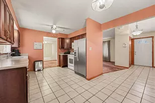 2423 Marshall Pl, Gary, IN 46404 - Photo 8