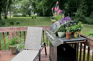 738 E 11th St, Hobart, IN 46342 - Photo 24