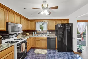 800 W 10th St, Hobart, IN 46342 - Photo 8