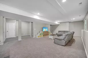 853 E Shakespeare Dr, Valparaiso, IN 46383 - Photo 28