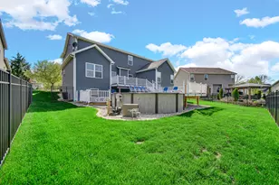 853 E Shakespeare Dr, Valparaiso, IN 46383 - Photo 38