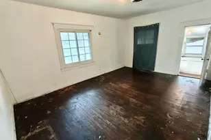 701 Tyler St, Gary, IN 46402 - Photo 18