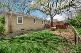 138 N Rd, Schererville, IN 46375 - Photo 32