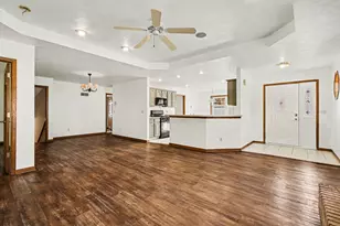 1040 Stillwater Pkwy, Crown Point, IN 46307 - Photo 18