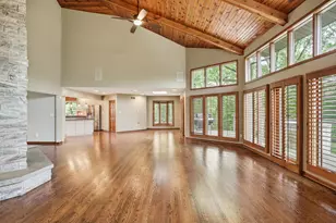 732 Royal Dublin Ln, Dyer, IN 46311 - Photo 8