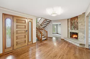 732 Royal Dublin Ln, Dyer, IN 46311 - Photo 6
