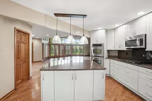 732 Royal Dublin Ln, Dyer, IN 46311 - Photo 18