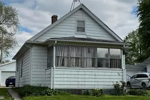 219 Cable St, La Porte, IN 46350 - Photo 2