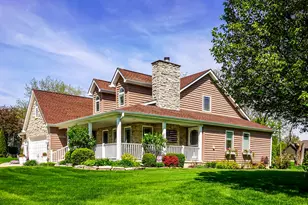 1270 E Greenview Pl, Crown Point, IN 46307 - Photo 2
