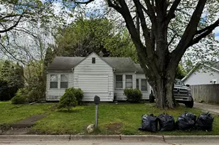 1308 Greenway St, La Porte, IN 46350 - Photo 2