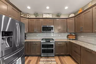 10813 Walnut Dr, Saint John, IN 46373 - Photo 6