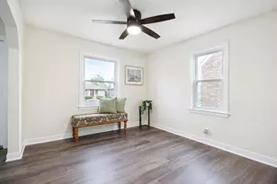 6824 Schneider Ave, Hammond, IN 46323 - Photo 6