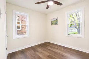 6824 Schneider Ave, Hammond, IN 46323 - Photo 10