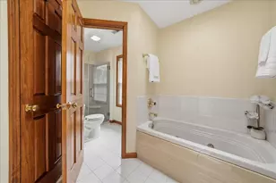 2105 Shadowood Ct, Valparaiso, IN 46383 - Photo 24