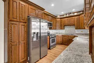 242 Golfview Dr, Schererville, IN 46375 - Photo 4